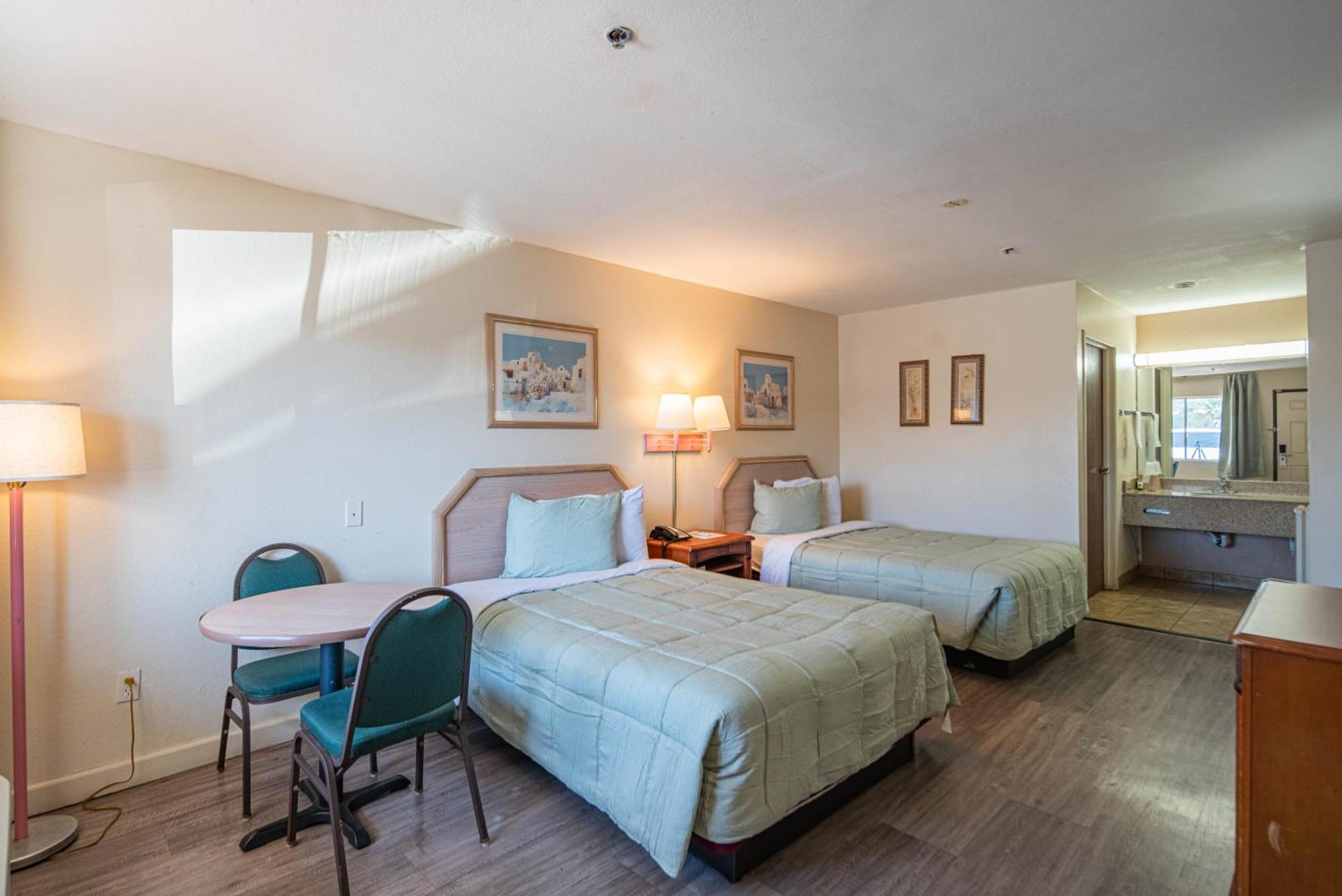 Hotel Rising Phoenix Buitenkant foto